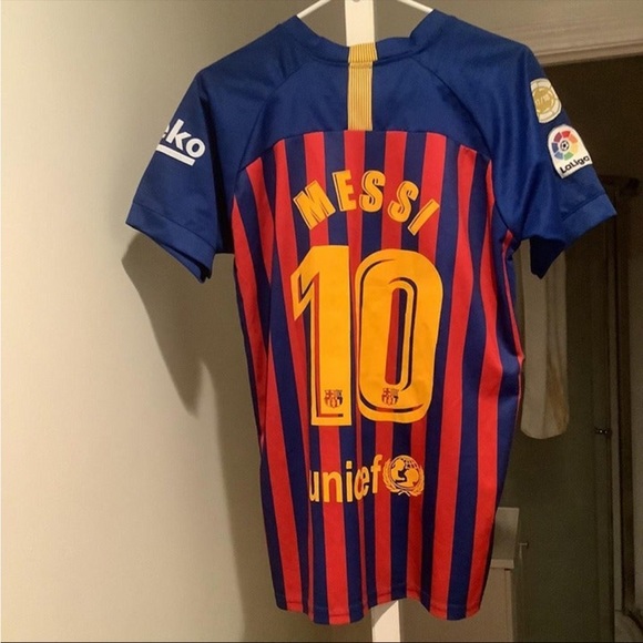 FC Barcelona Messi Jersey - Picture 2 of 3